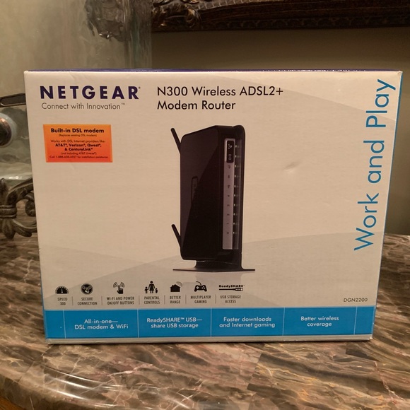 NETGEAR WiFi modem n300 ADSL2 - Picture 1 of 3